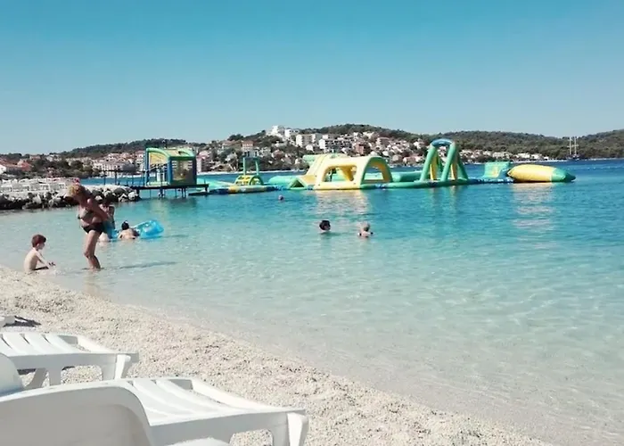 Apartament A3-90m2 W Shared Pool & Balcony Next To *