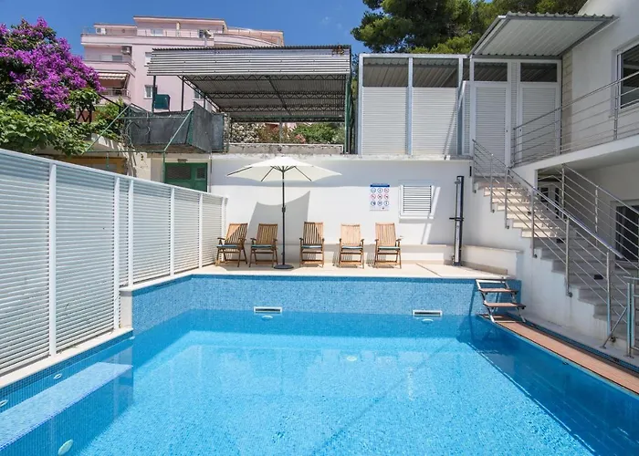 A3-90m2 W Shared Pool & Balcony Next To Apartament