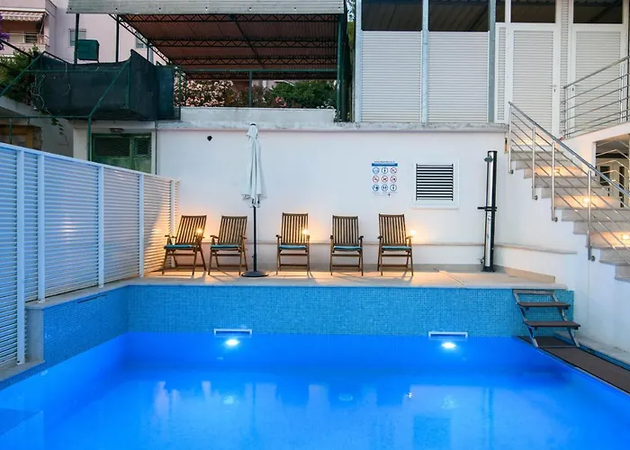A3-90m2 W Shared Pool & Balcony Next To Apartament