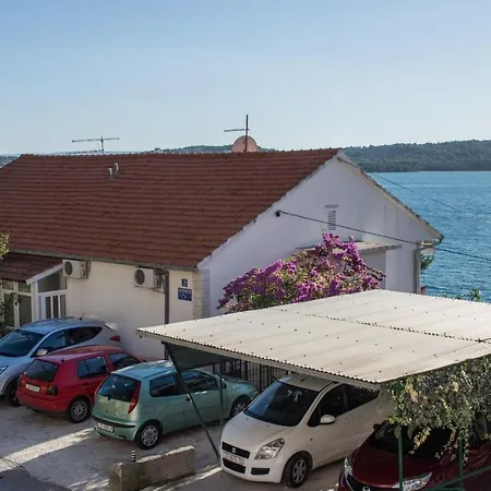 Apartment A3-90m2 W Shared Pool & Balcony Next To Trogir