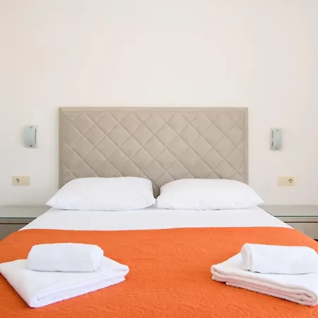 A3-90m2 W Shared Pool & Balcony Next To Apartment *