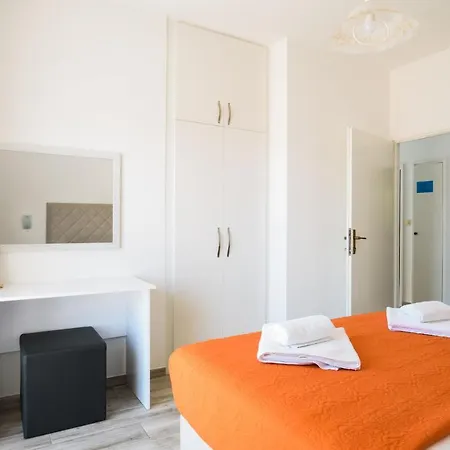 A3-90m2 W Shared Pool & Balcony Next To